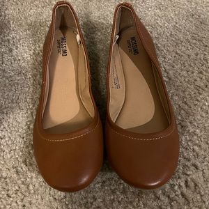 Womens Mossimo supply CO. tan flats